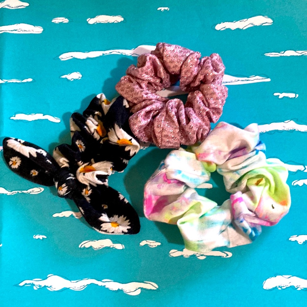 Hair scrunchie trio